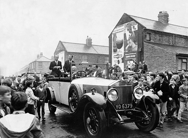Alamy Stock Photo, (Ref: EM856J) [Open top ride in a Rolls Royce to the civic reception, Ashington Town Hall]